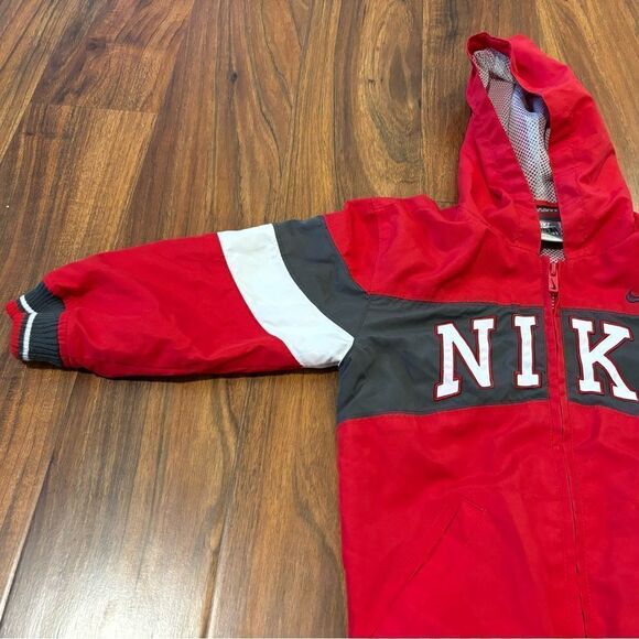Nike lightweight windbreaker zip up hooded jacket - Picture 3 of 4